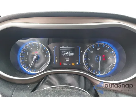 2018 Chrysler Pacifica Touring L z USA, uszkodzony, nr VIN 2C4RC1BG8JR185808